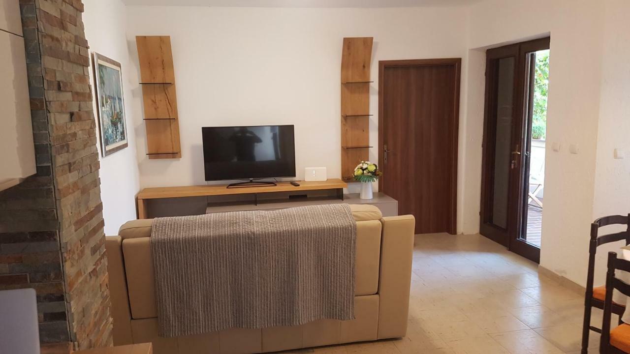 Apartment Lavanda Garden Rab Town Kültér fotó