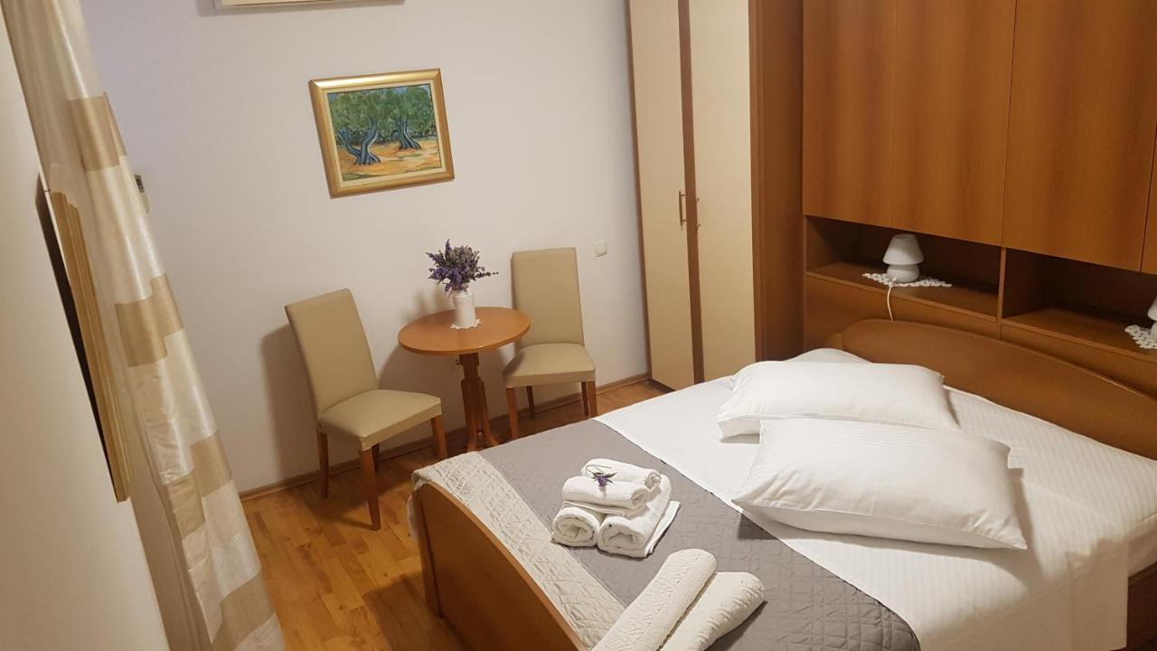 Apartment Lavanda Garden Rab Town Kültér fotó